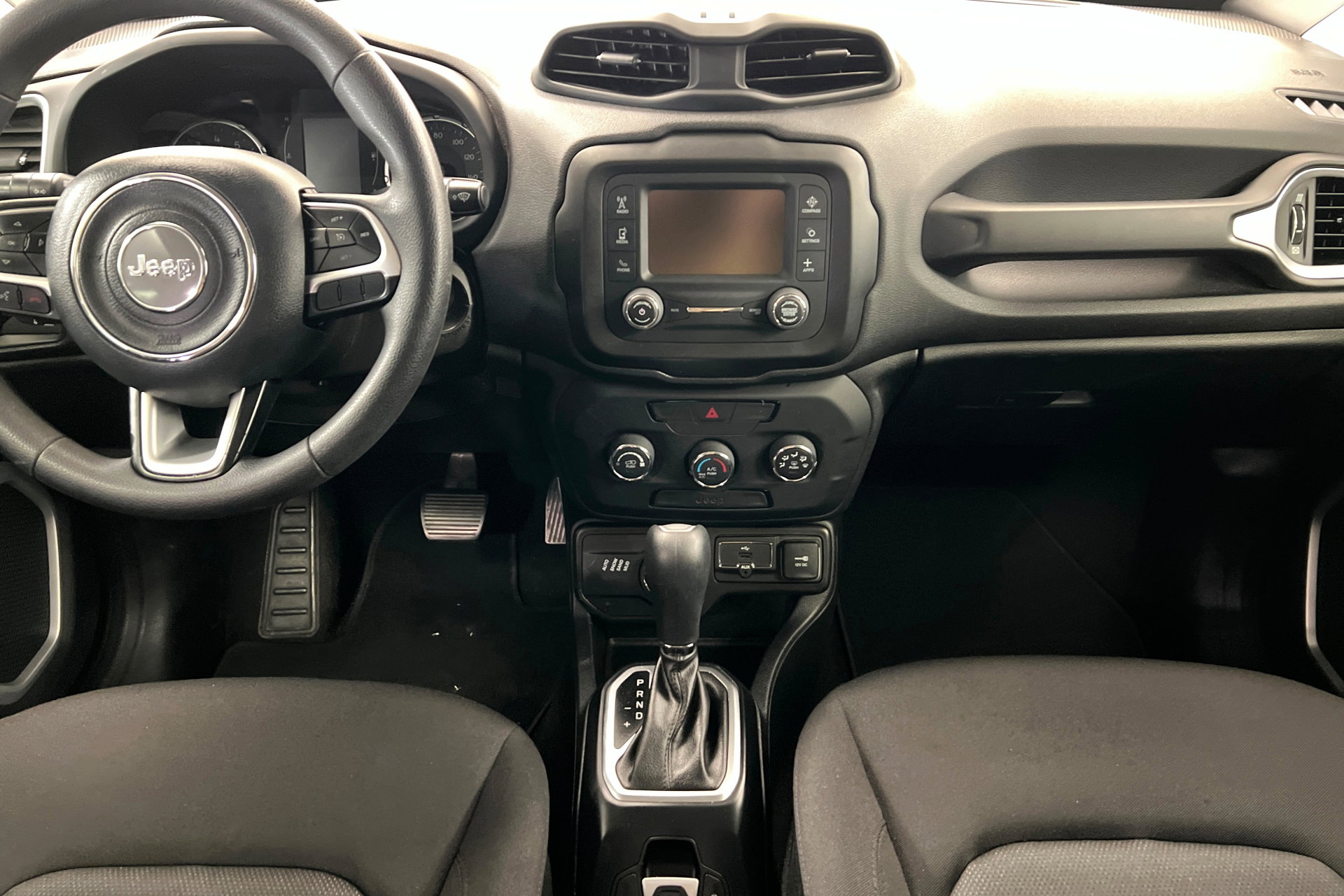 Used 2020 Jeep Renegade Sport w/ Sport Appearance Group AWD/4WD image 14