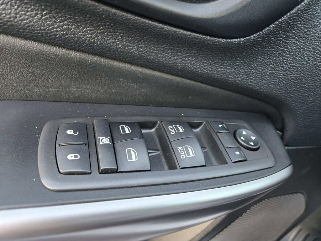 Used 2021 Jeep Cherokee Latitude image 34