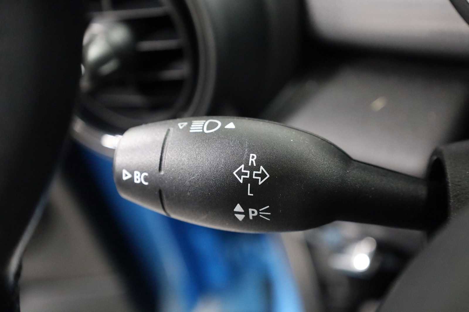 Used 2015 MINI Cooper 2-Door Hardtop image 28