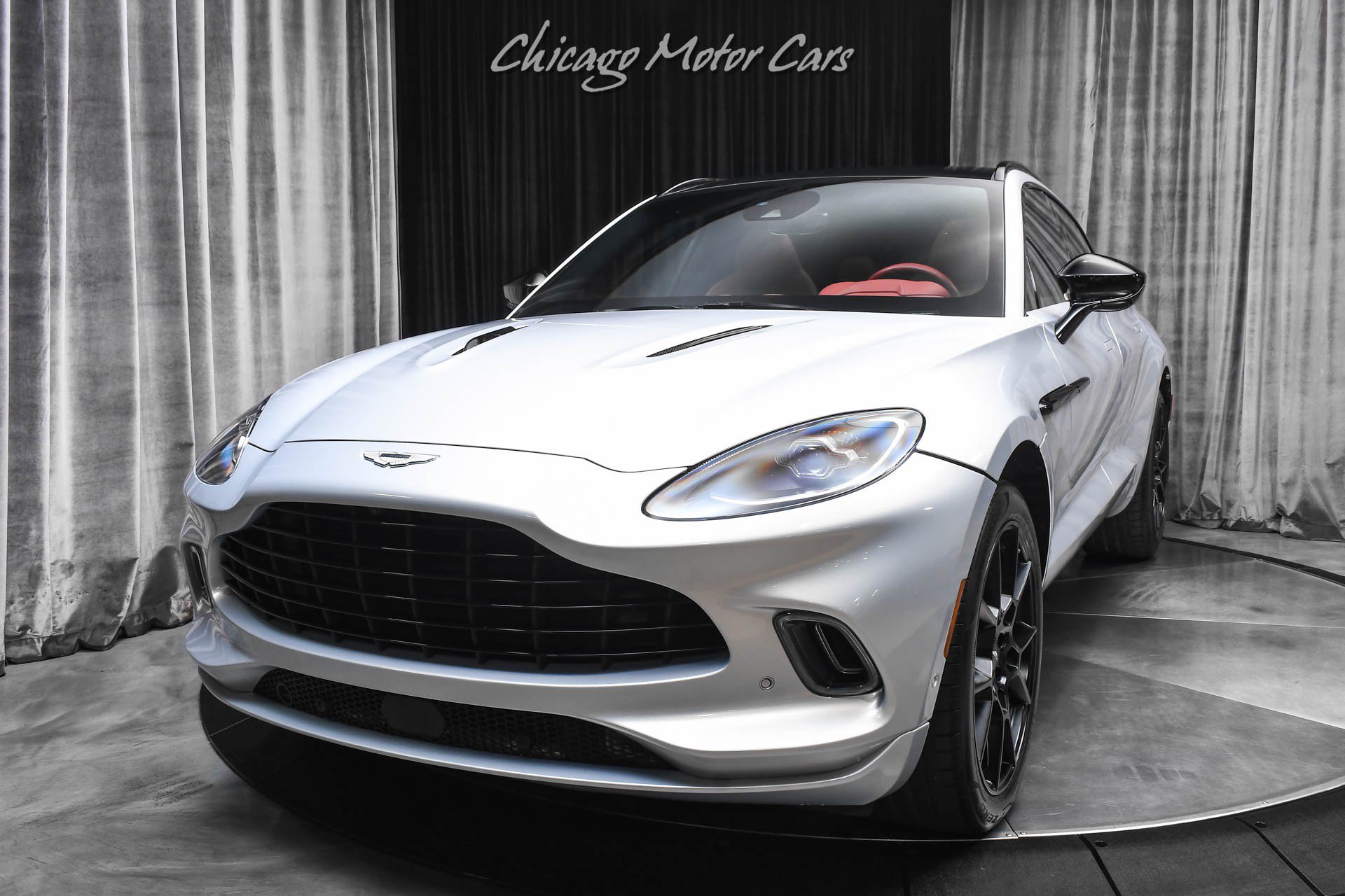 Used 2022 Aston Martin DBX AWD/4WD image 2