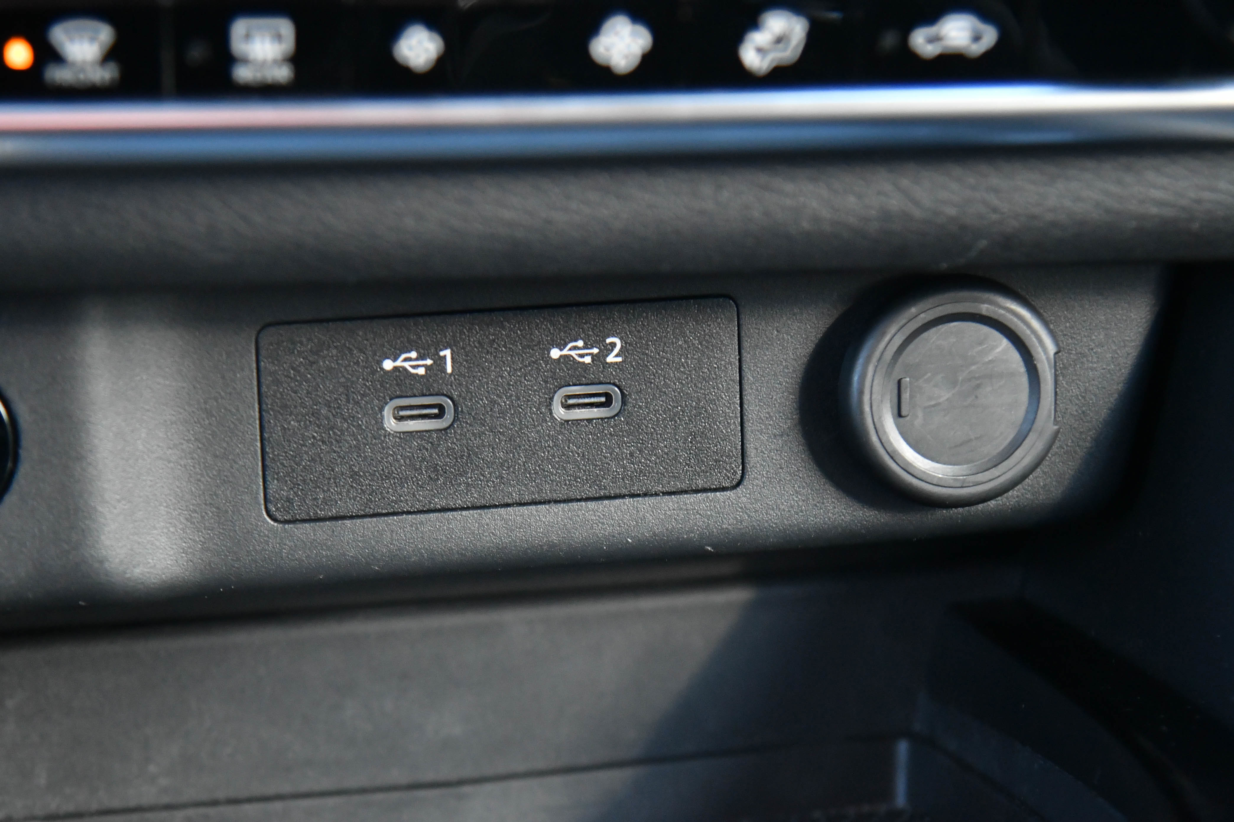 Used 2024 Nissan Rogue SV image 23