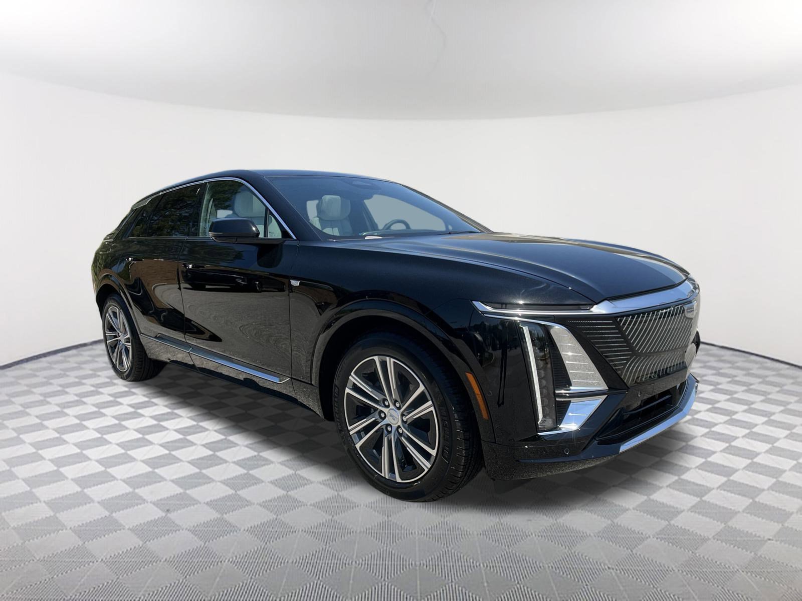 New 2025 Cadillac Lyriq Luxury image 3