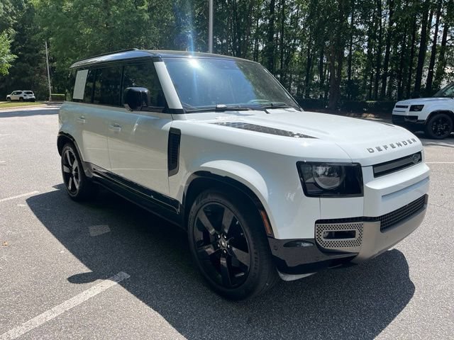 Certified 2025 Land Rover Defender 110 X-Dynamic SE AWD/4WD image 2