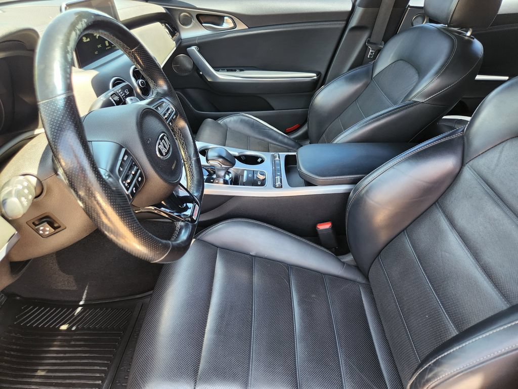 Used 2018 Kia Stinger GT2 AWD/4WD image 12