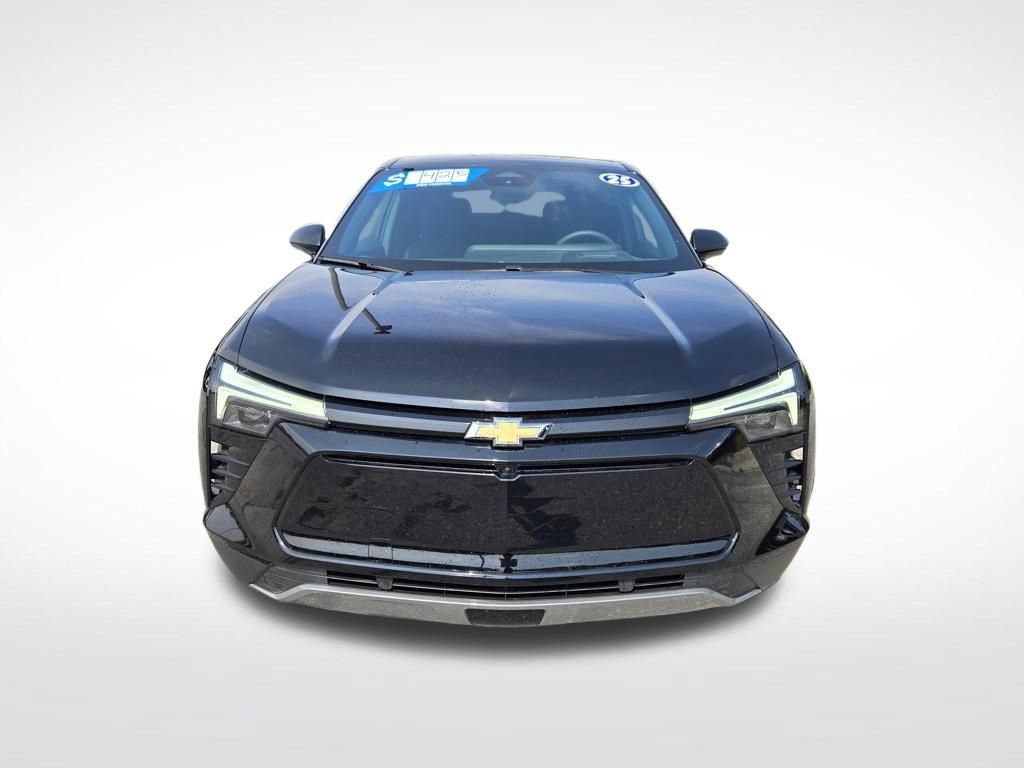 Used 2025 Chevrolet Blazer EV LT AWD/4WD image 9