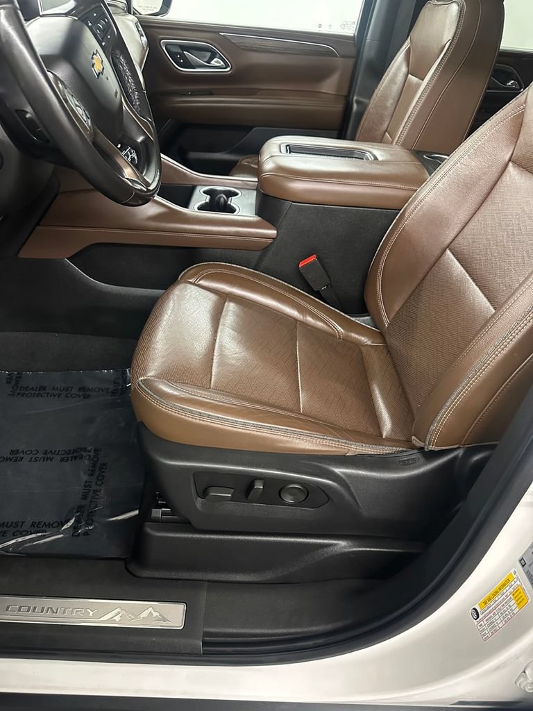 Used 2021 Chevrolet Tahoe High Country w/ Premium Package AWD/4WD image 12
