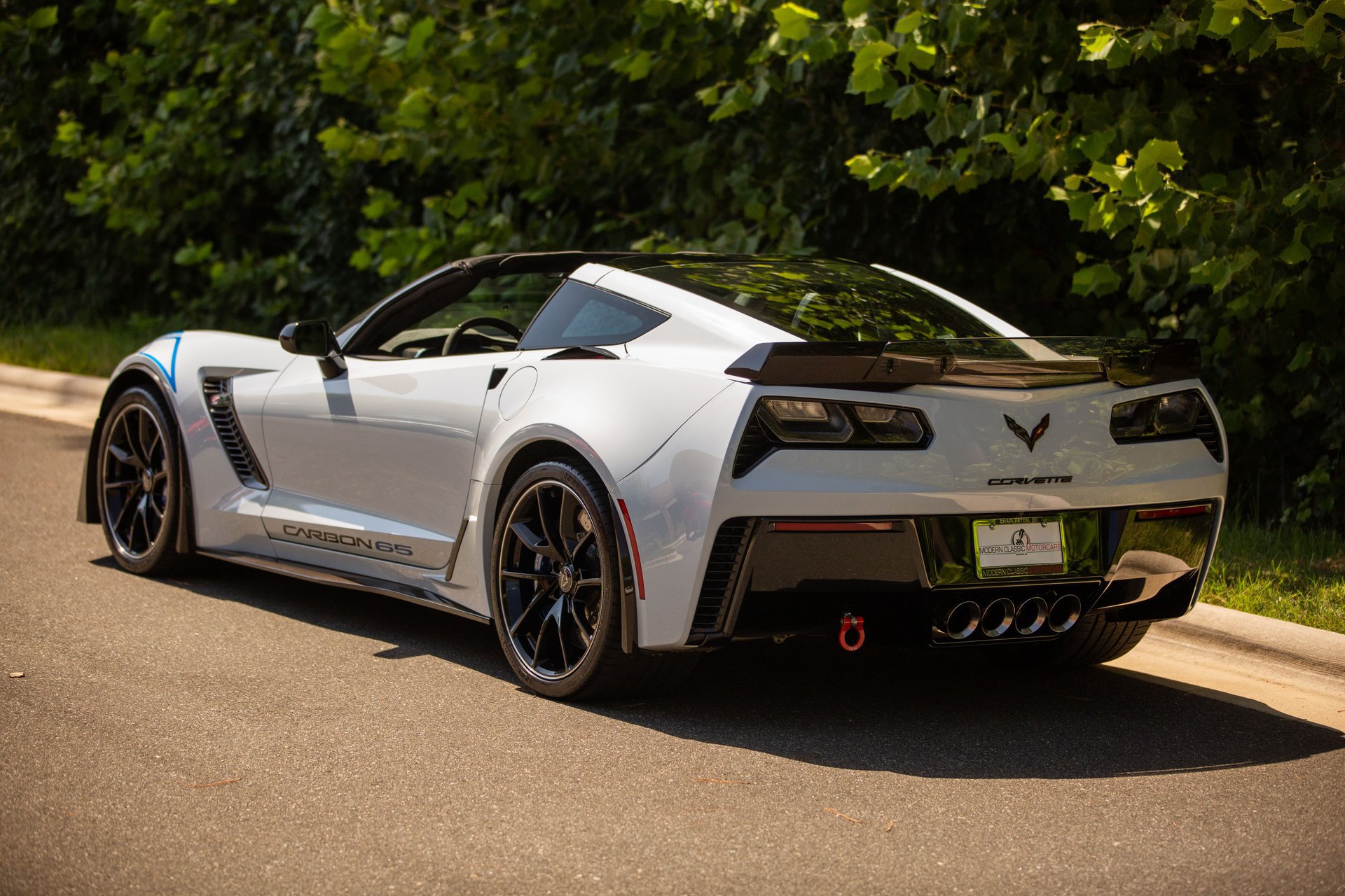Used 2018 Chevrolet Corvette Z06 w/ Carbon 65 Edition RWD image 38