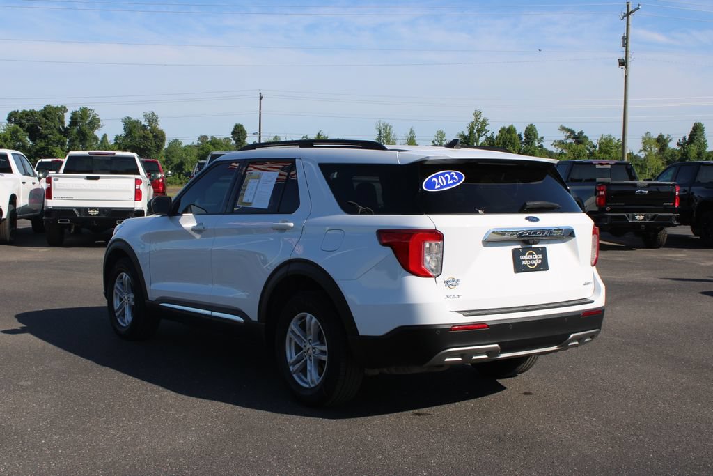 Used 2023 Ford Explorer XLT w/ Equipment Group 202A AWD/4WD image 7