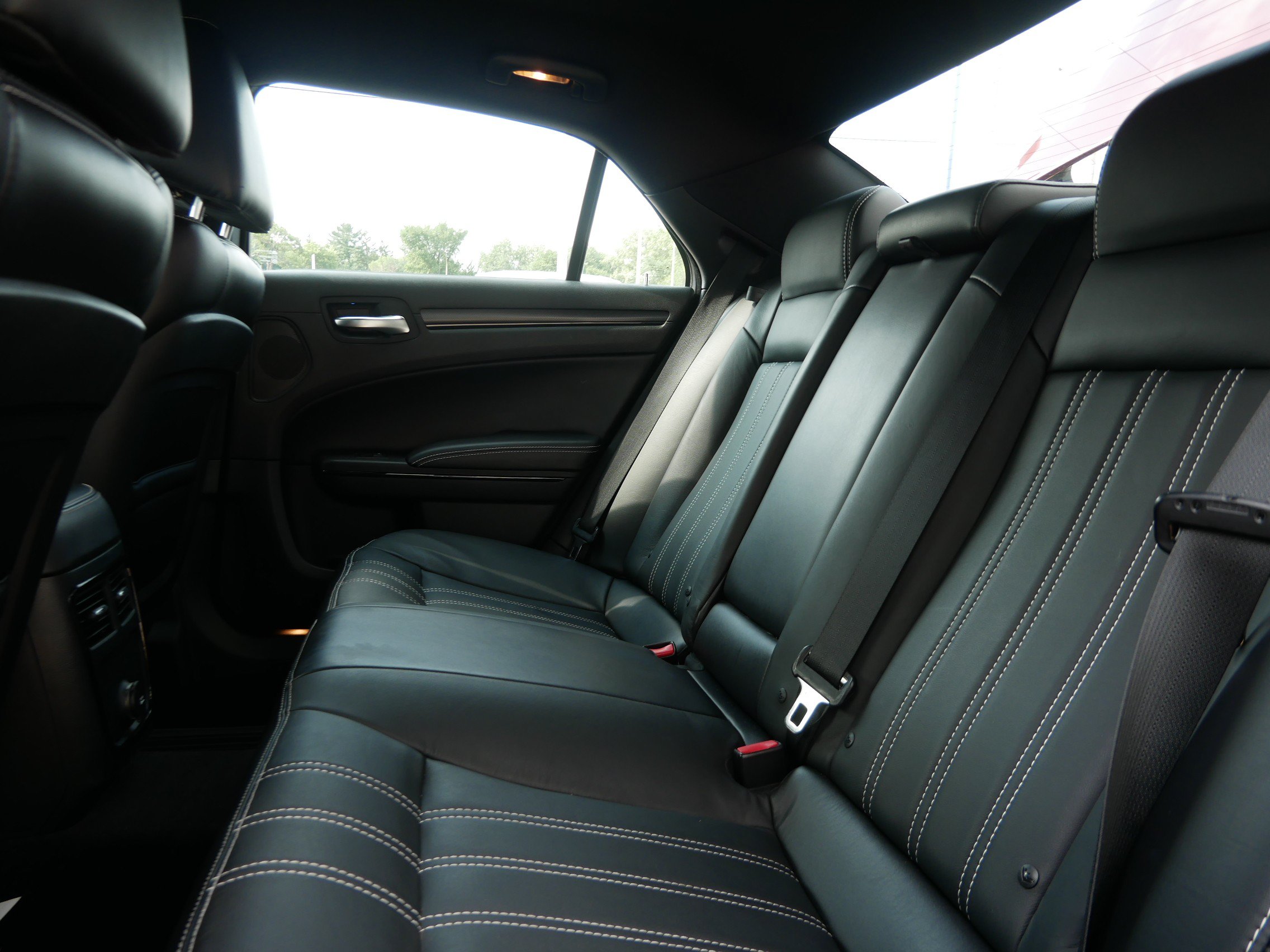 Used 2014 Chrysler 300 S AWD/4WD image 7