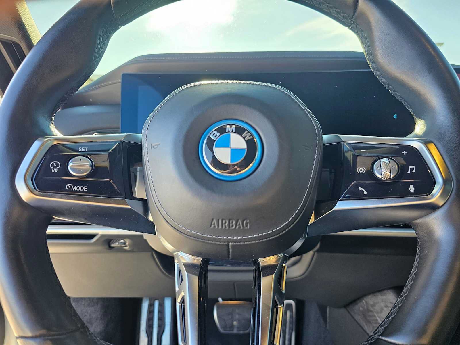 Used 2024 BMW i7 eDrive50 w/ M Sport Package RWD image 22