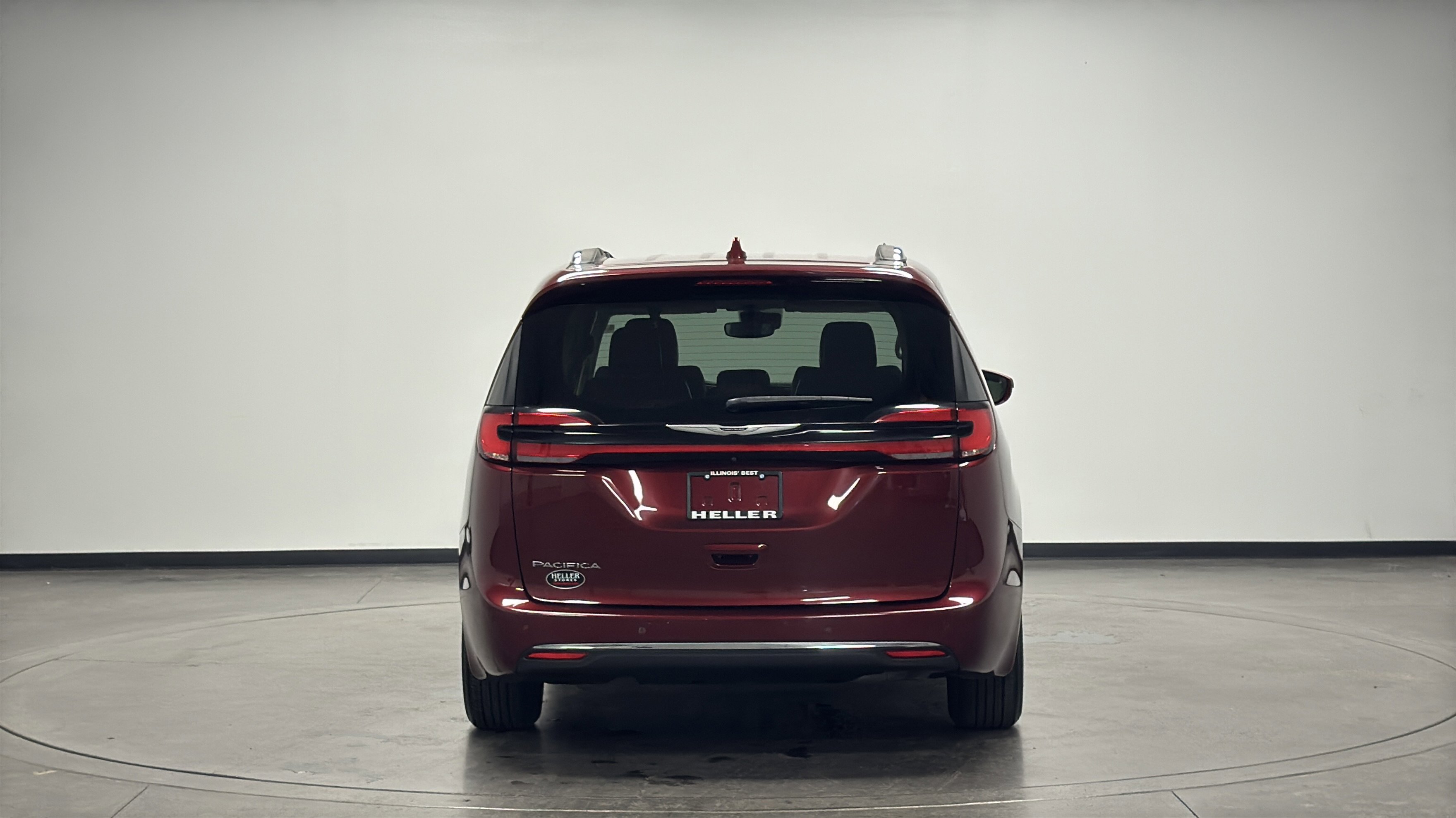 Used 2021 Chrysler Pacifica Touring-L image 7