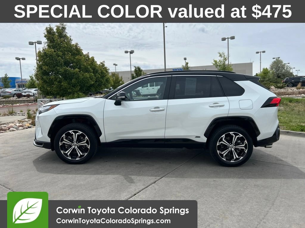Used 2025 Toyota RAV4 XSE AWD/4WD image 4