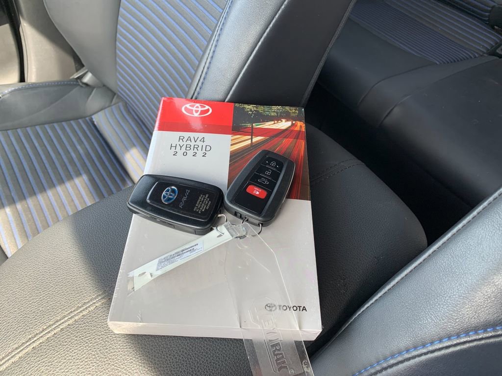 Used 2022 Toyota RAV4 XSE w/ XSE Grade Weather Package image 9