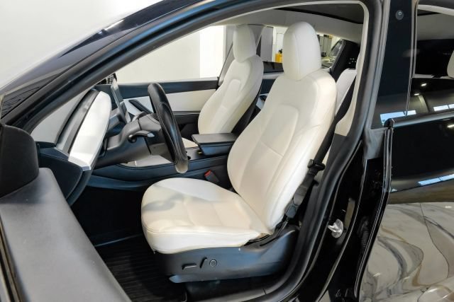 Used 2022 Tesla Model Y Performance AWD/4WD image 35