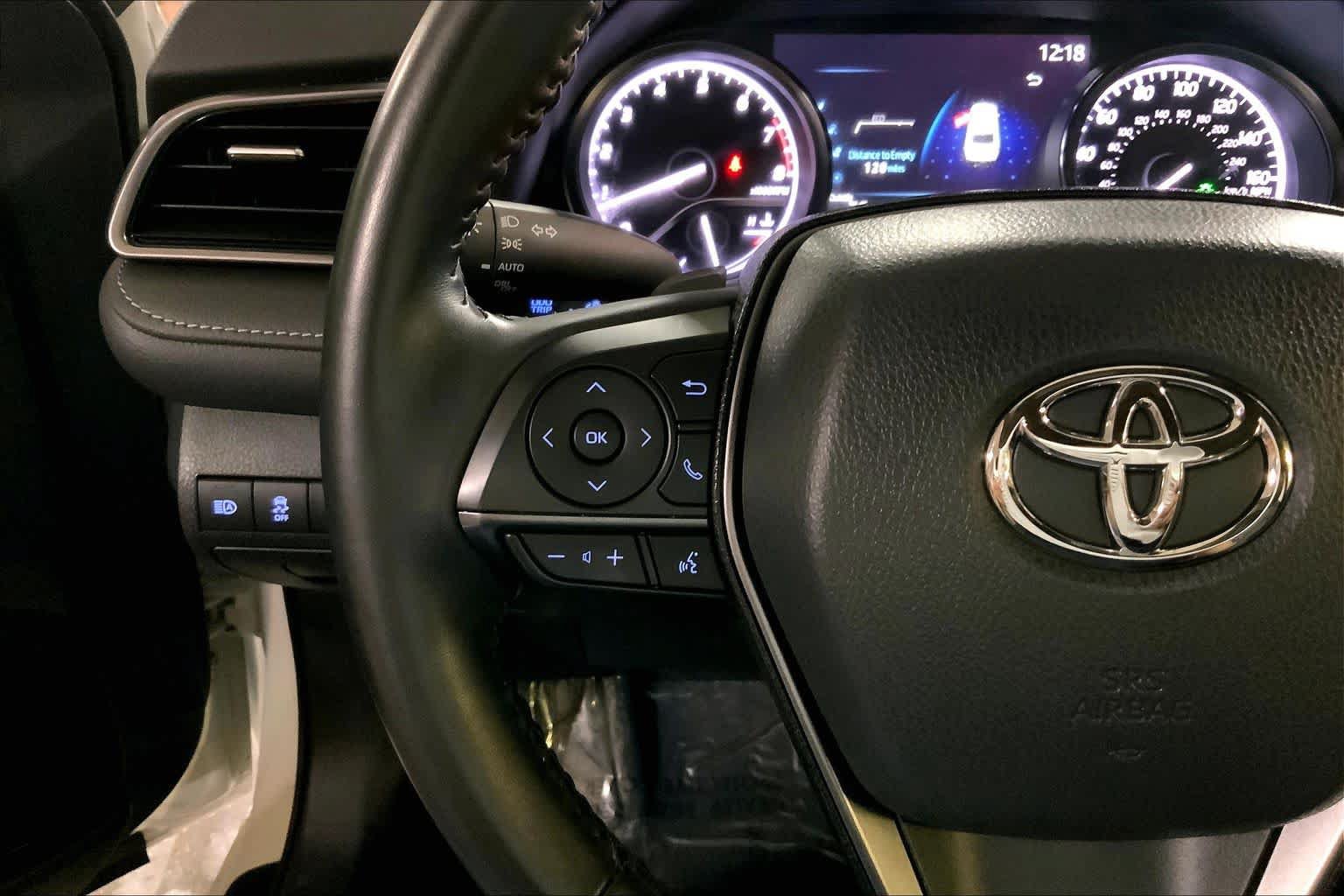 Used 2023 Toyota Camry SE AWD/4WD image 24