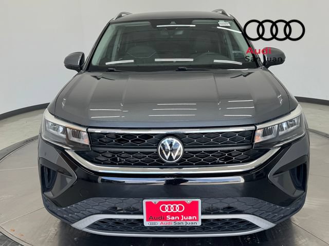 Used 2023 Volkswagen Taos SE FWD image 2