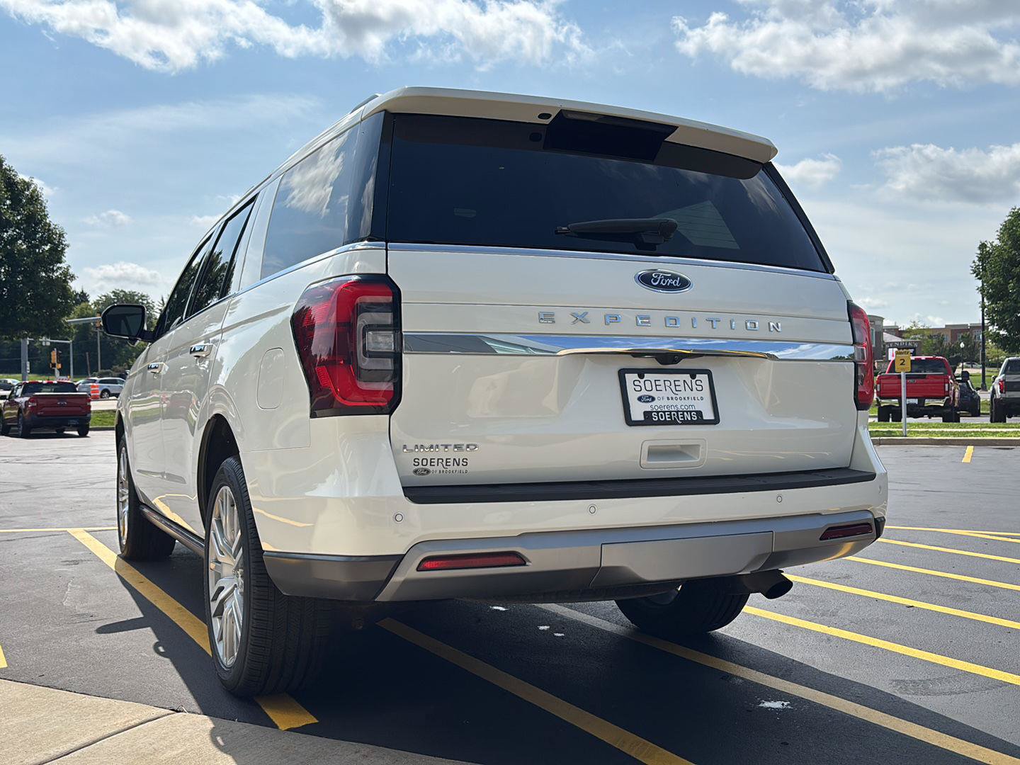 Used 2023 Ford Expedition Limited AWD/4WD image 30