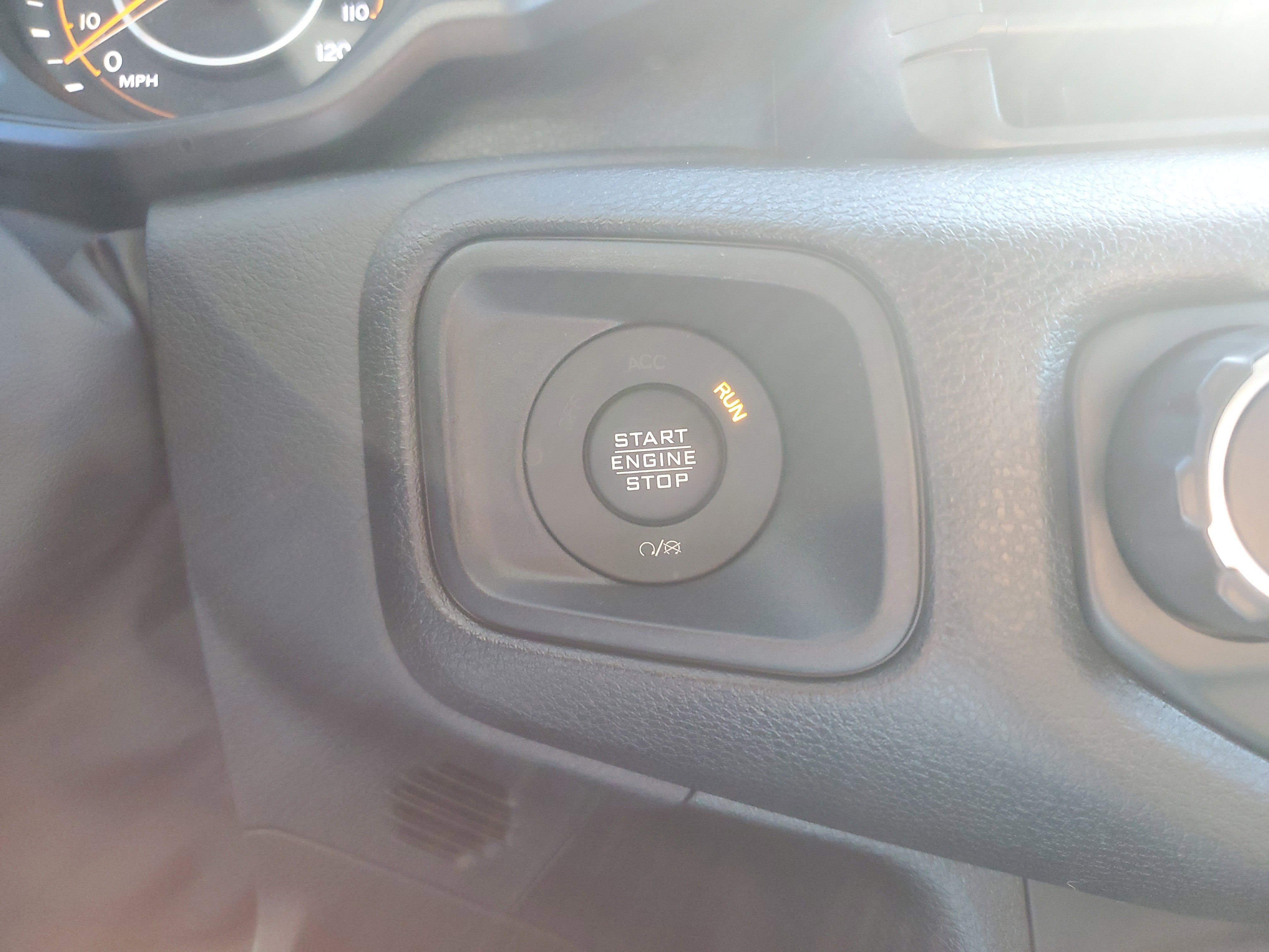 Used 2025 Jeep Wrangler Sport image 21