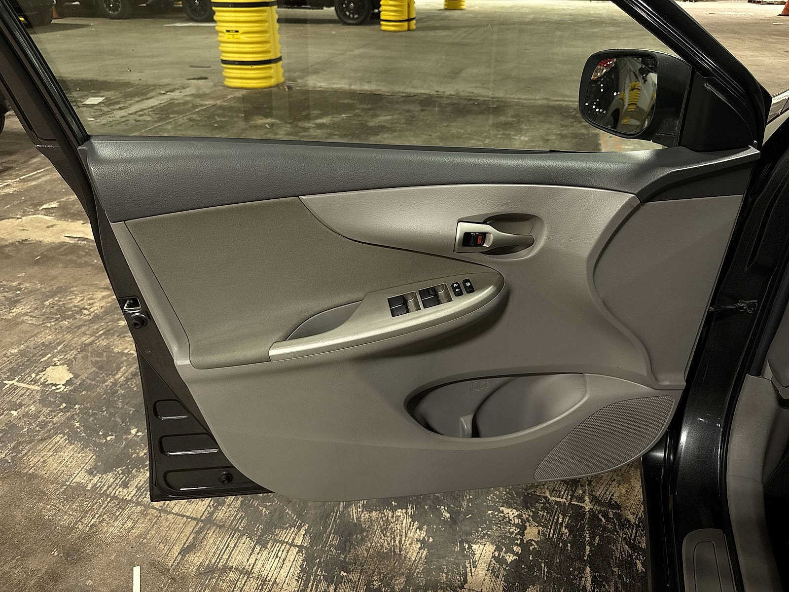 Used 2010 Toyota Corolla LE w/ All Weather Guard Pkg FWD image 27