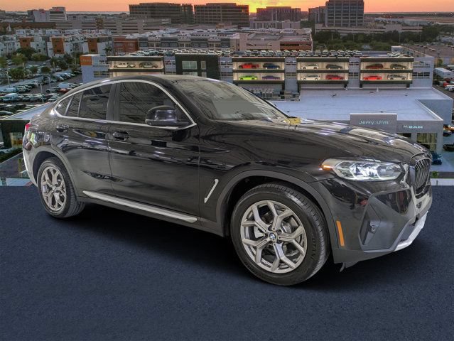 Used 2022 BMW X4 xDrive30i w/ Parking Assistance Package AWD/4WD image 1