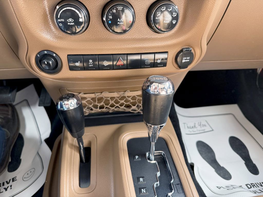 Used 2012 Jeep Wrangler Unlimited Sahara w/ Dual Top Group image 17