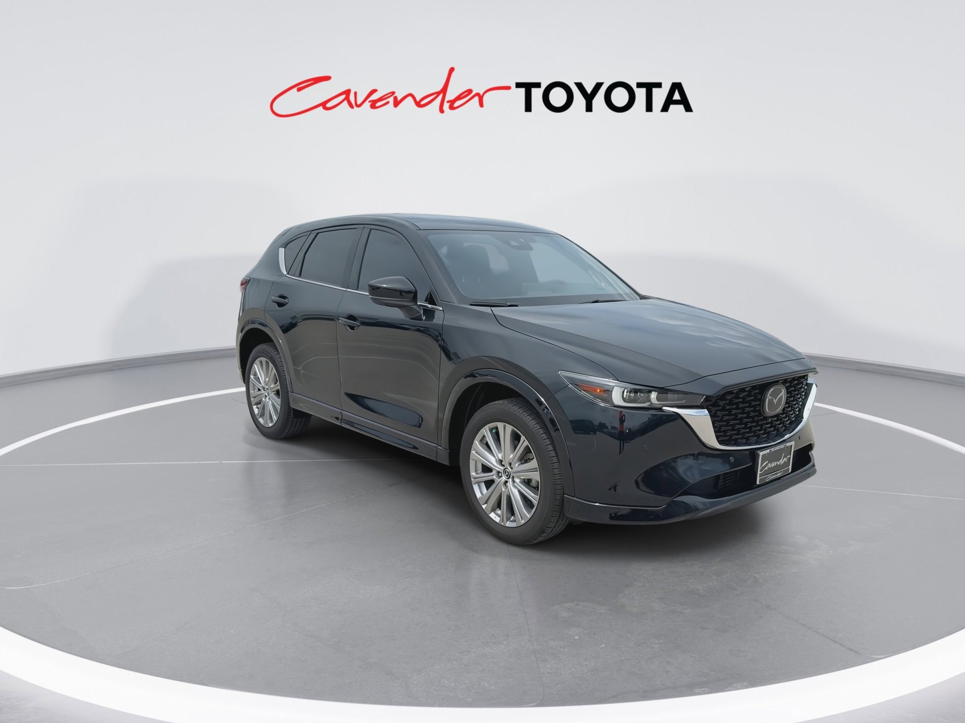 Used 2022 MAZDA CX-5 Signature AWD/4WD image 2