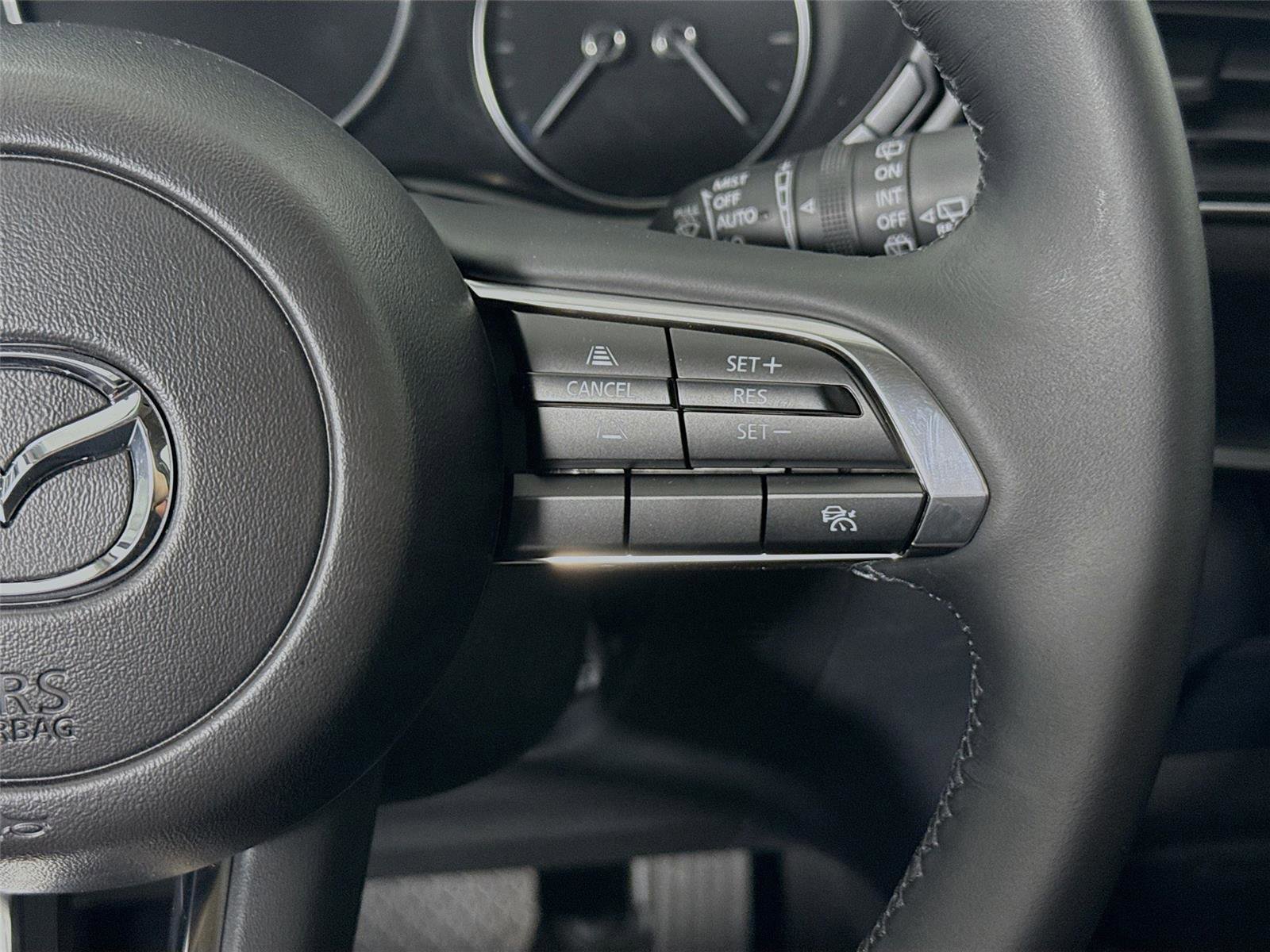 New 2025 MAZDA CX-30 Carbon image 19