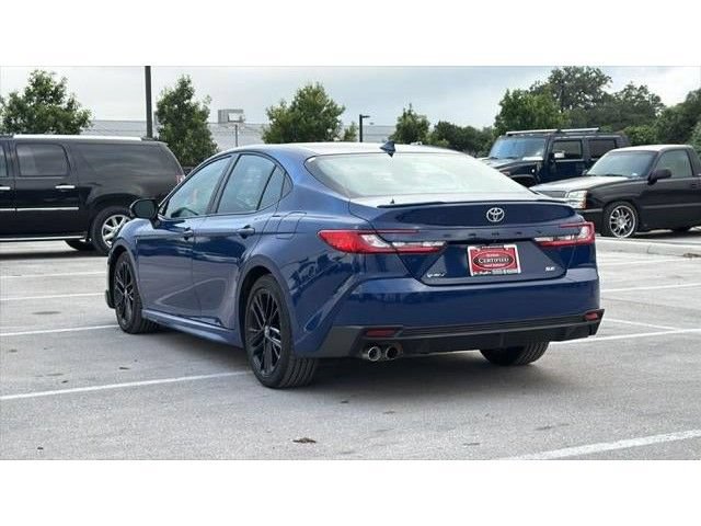 Used 2025 Toyota Camry SE FWD image 9