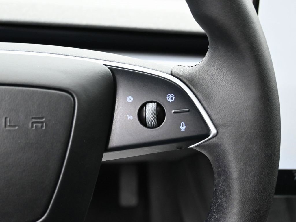 Used 2024 Tesla Model 3 Standard Range image 19
