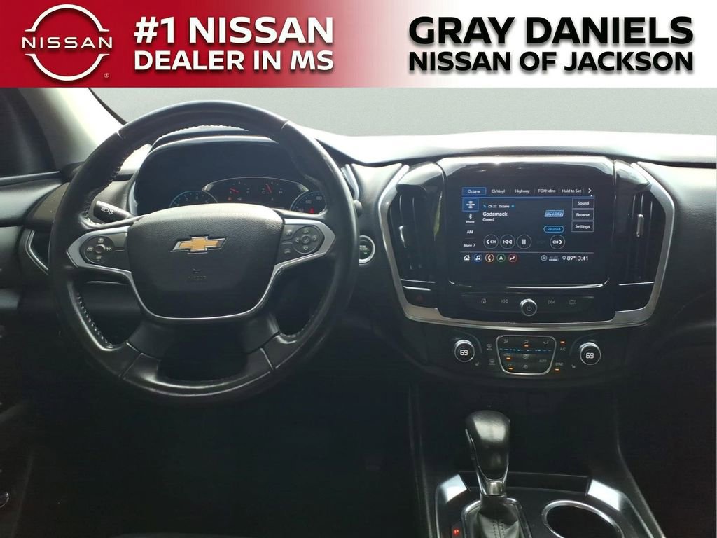 Used 2021 Chevrolet Traverse LT w/ LT Premium Package FWD image 10