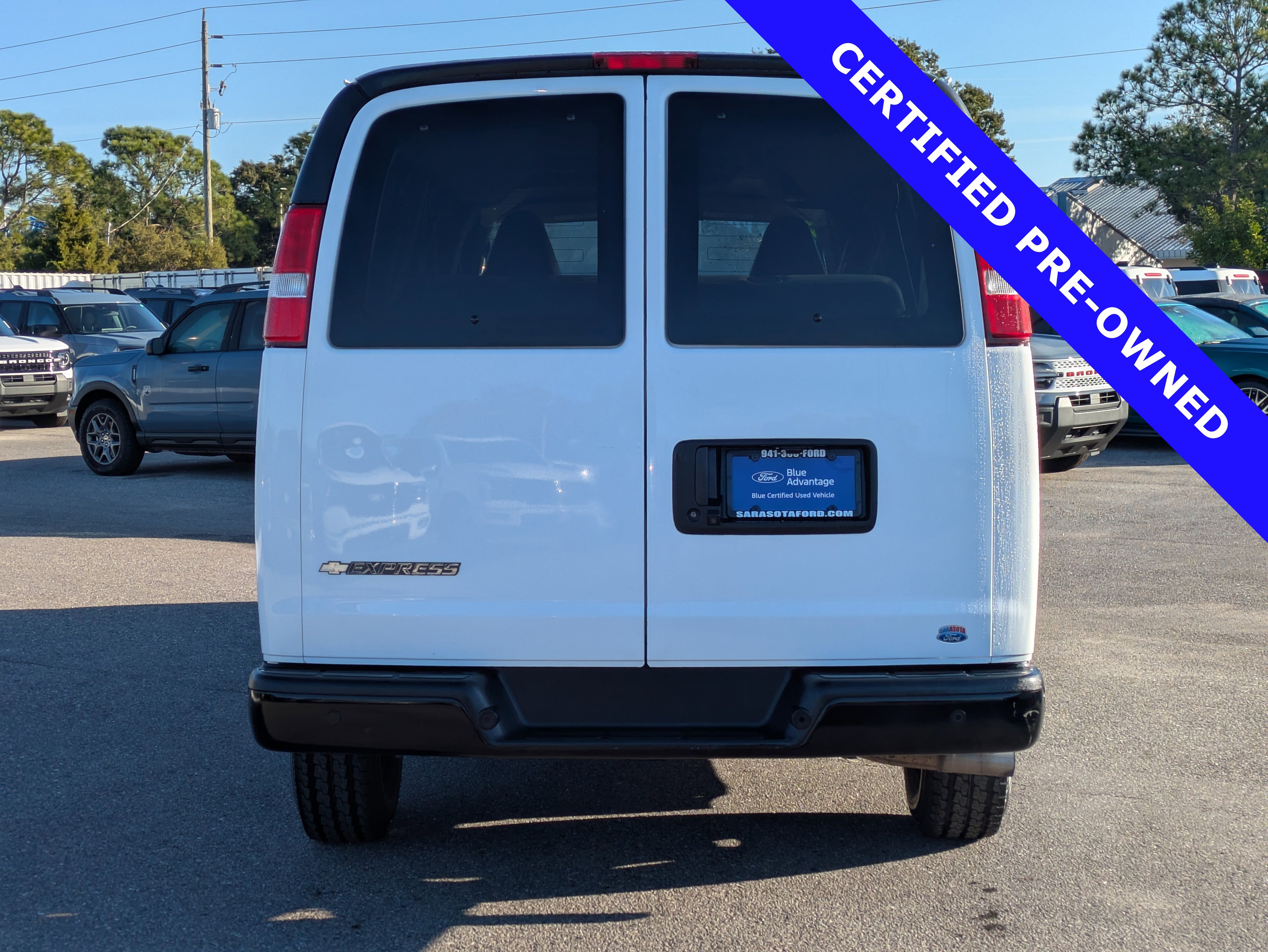 Used 2023 Chevrolet Express 3500 LS image 5