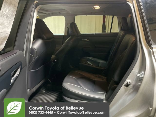 Used 2023 Toyota Highlander XLE image 23