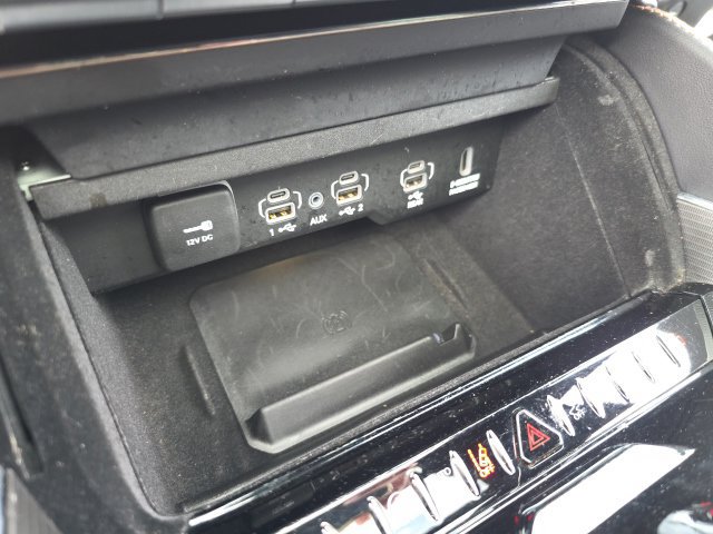 Used 2025 Jeep Grand Wagoneer L Series III w/ Rear Seat Video Group 1 AWD/4WD image 36