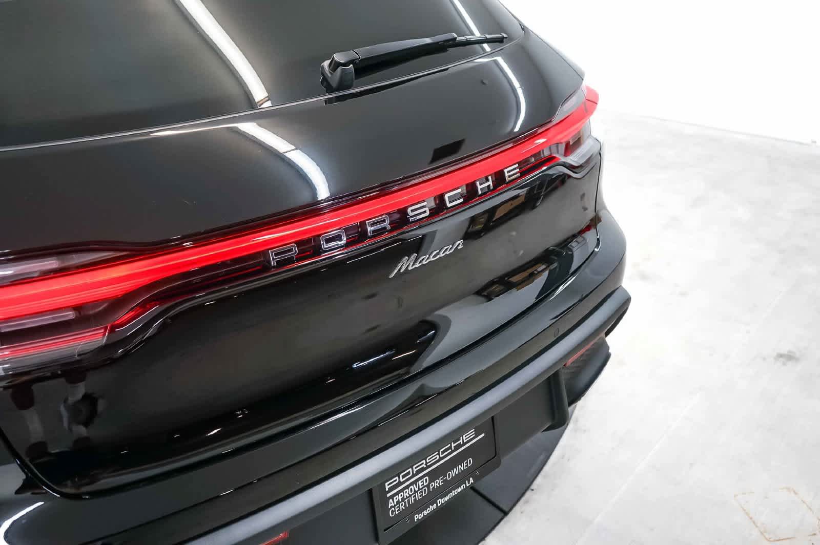 Certified 2026 Porsche Macan AWD/4WD image 12