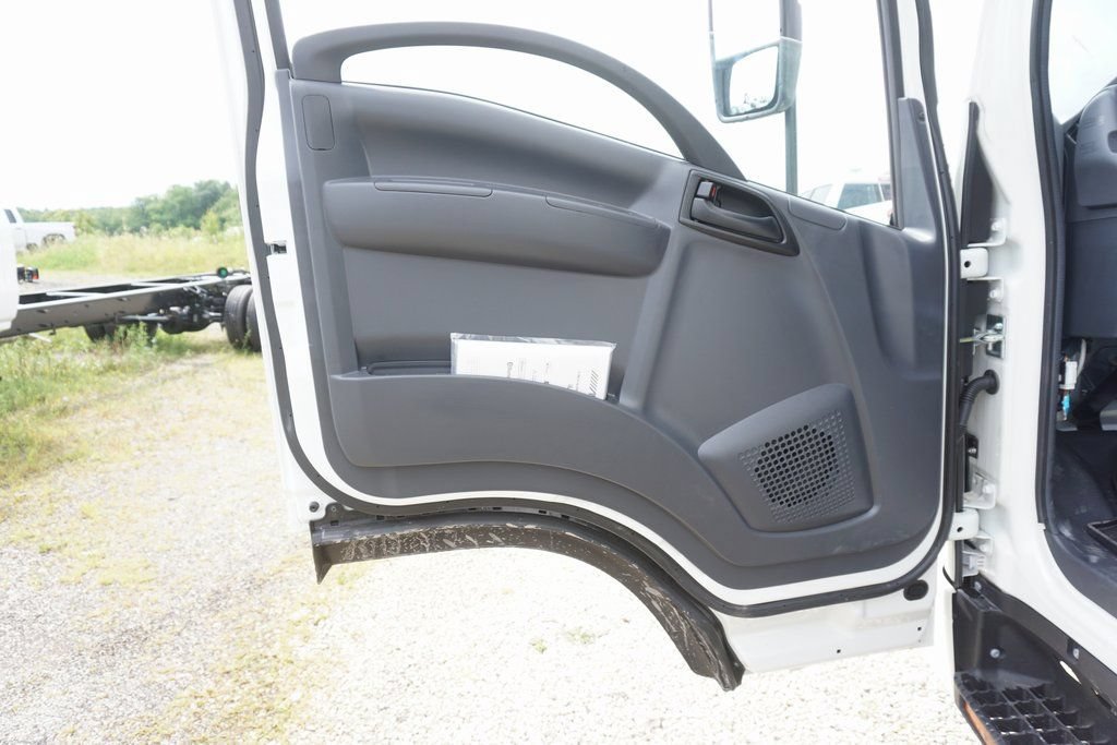 New 2024 Chevrolet Low Cab Forward 4500 XD RWD image 18
