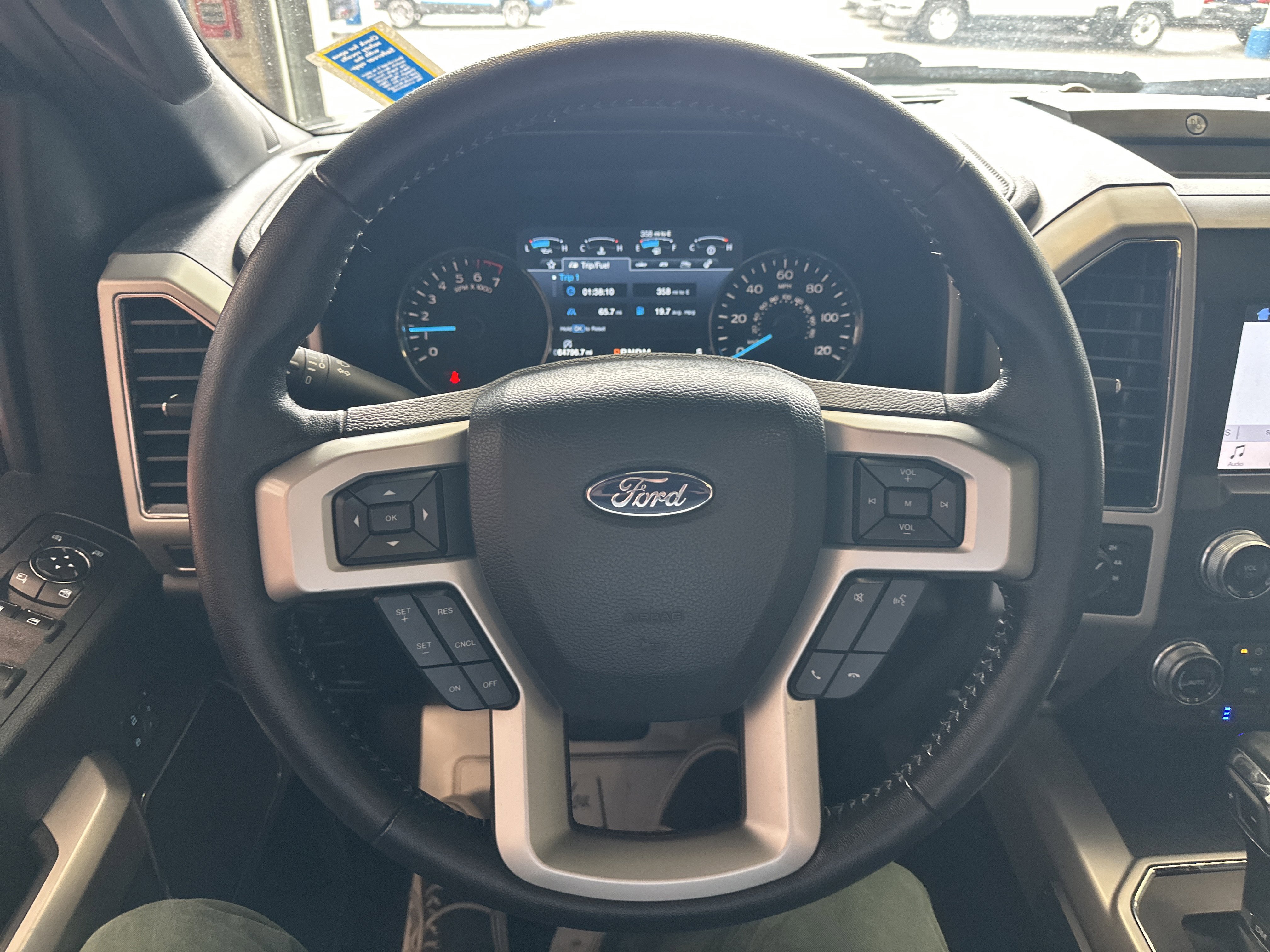 Used 2019 Ford F150 Lariat w/ Equipment Group 502A Luxury AWD/4WD image 3