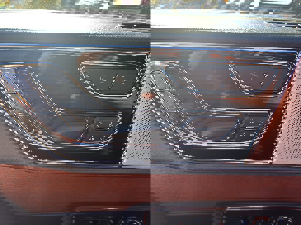 Used 2024 Lincoln Navigator L Black Label image 16