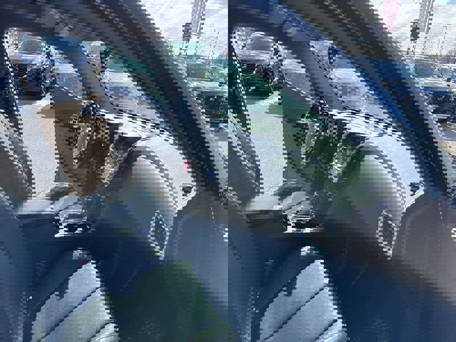 Used 2017 Chevrolet Equinox LT image 25