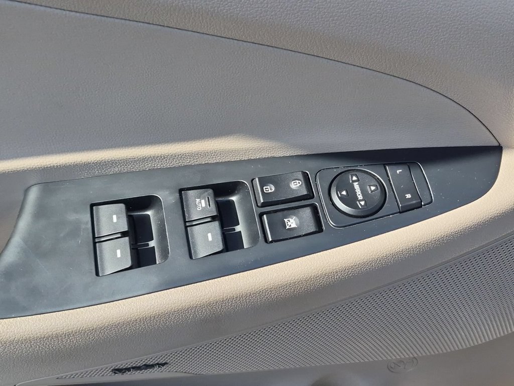 Used 2019 Hyundai Tucson Sport w/ Cargo Package FWD image 23