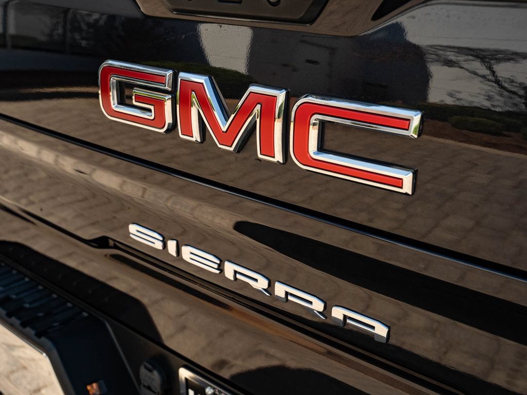Used 2023 GMC Sierra 1500 SLT w/ SLT Premium Package AWD/4WD image 17