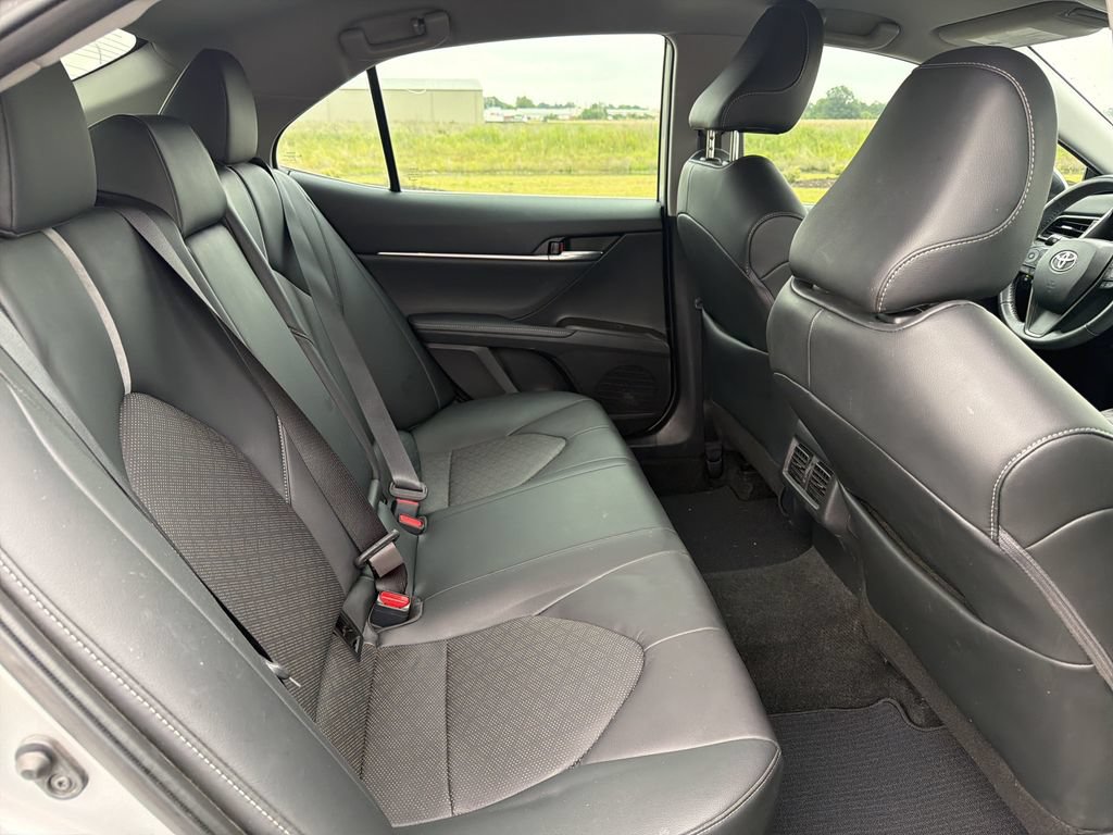 Used 2022 Toyota Camry XSE FWD image 17