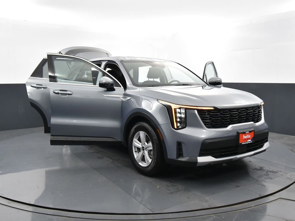 Certified 2025 Kia Sorento LX image 37