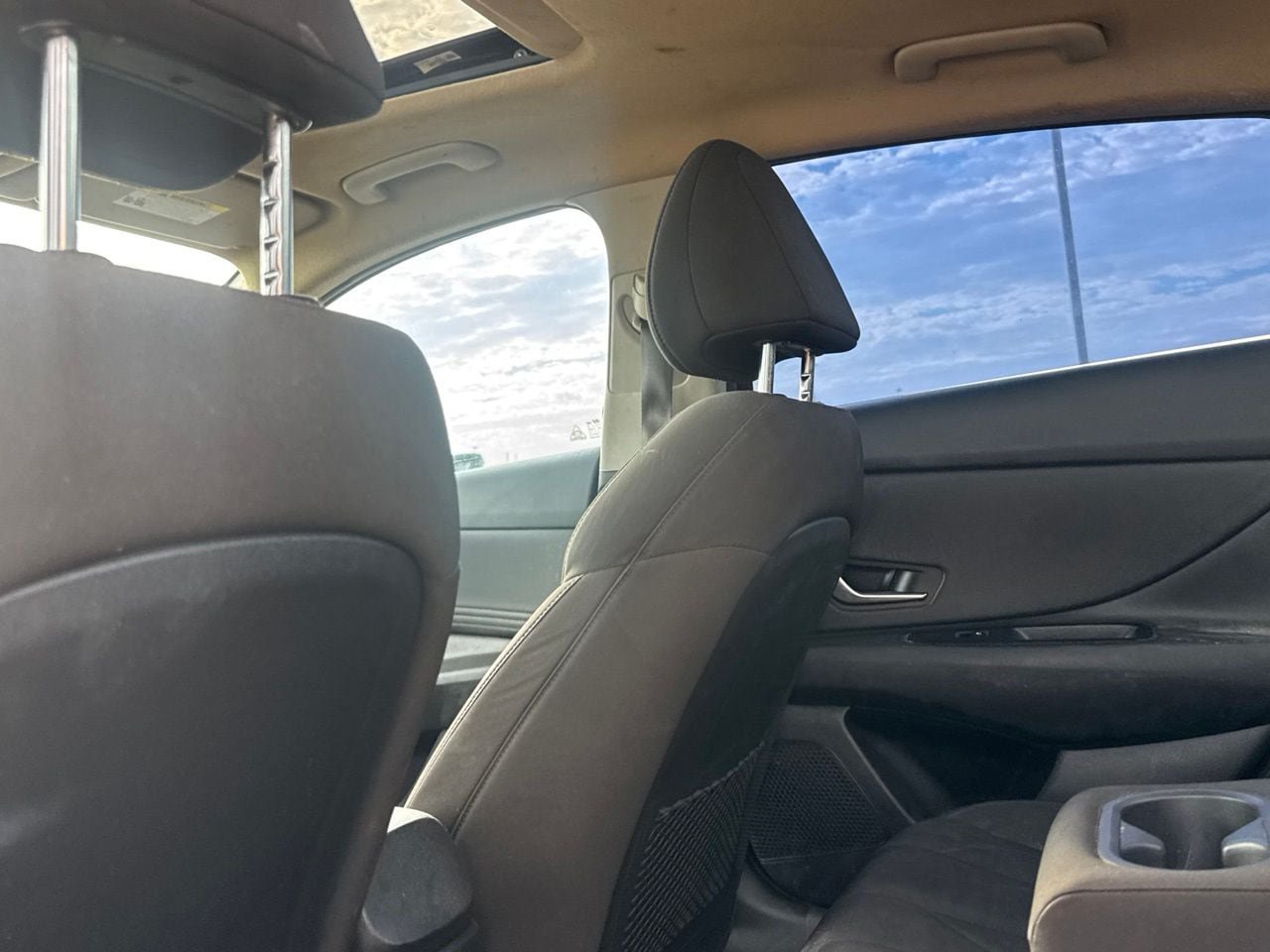 Used 2025 Hyundai Elantra SEL FWD image 34