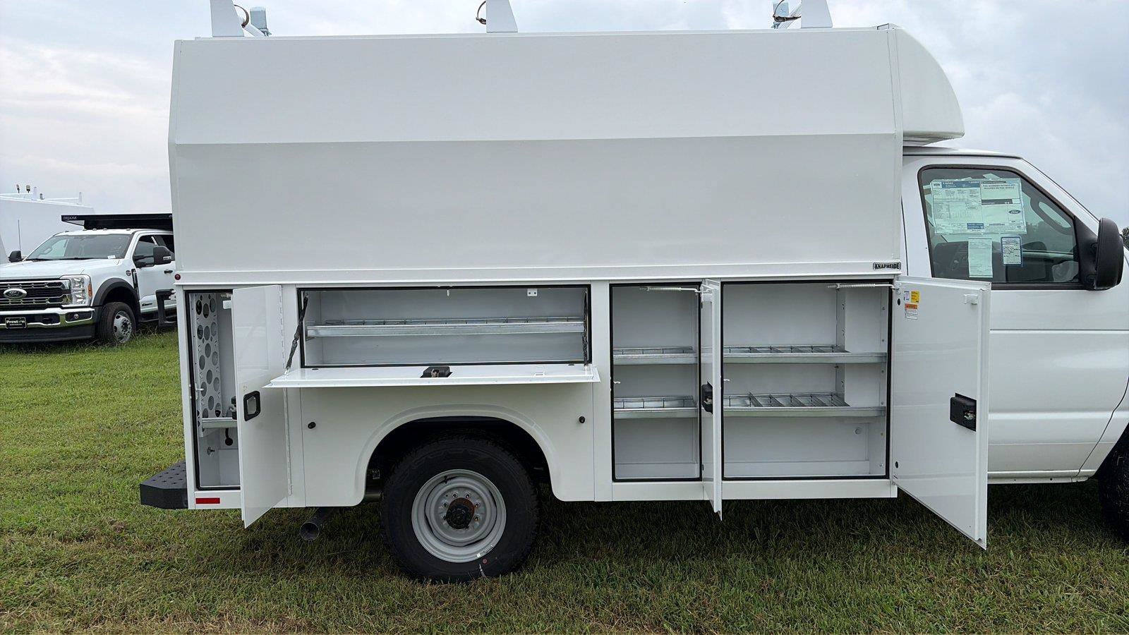 New 2027 Ford E-350 and Econoline 350 Super Duty w/ Power Equipment Group RWD image 17