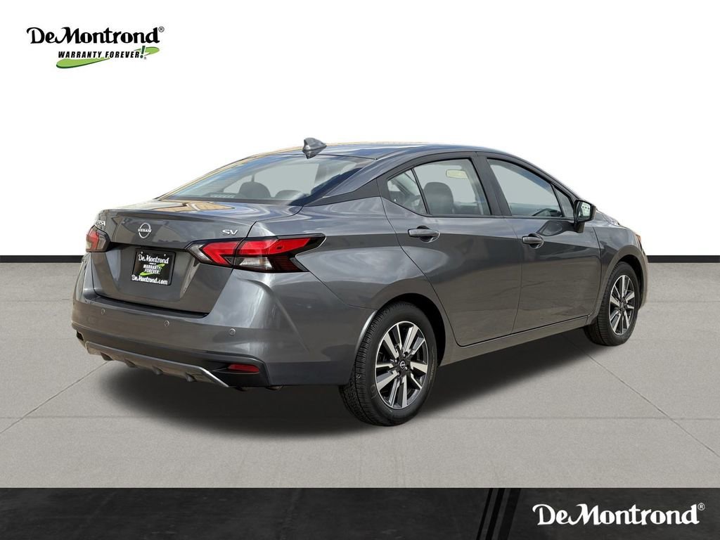 Used 2024 Nissan Versa SV image 5