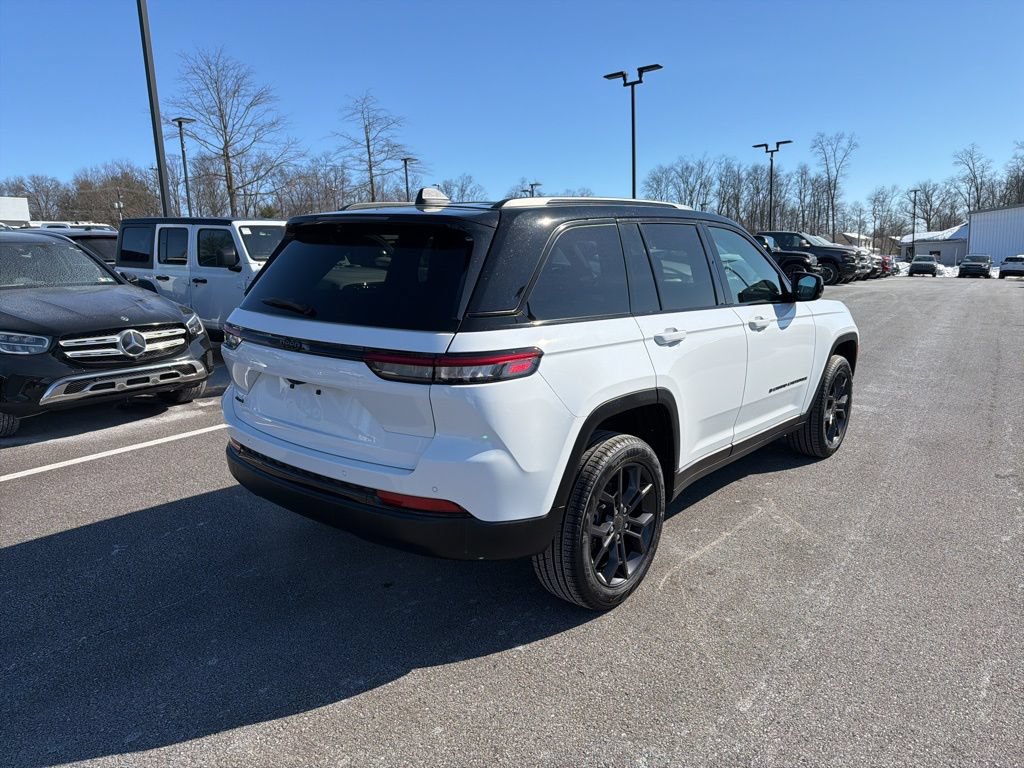 New 2025 Jeep Grand Cherokee Limited AWD/4WD image 3