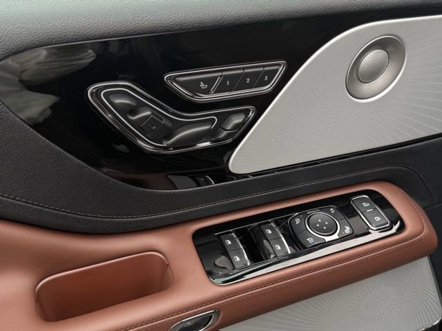 New 2026 Lincoln Aviator Reserve image 13