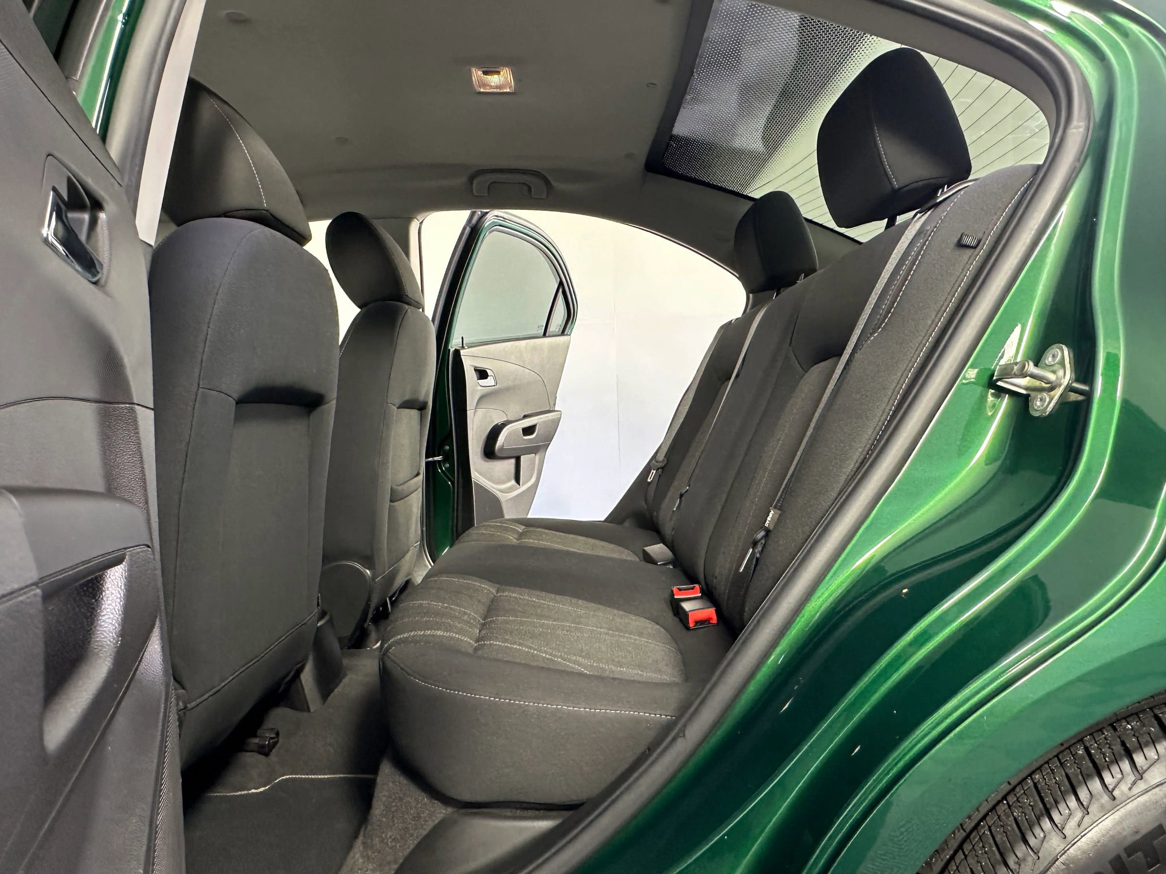 Used 2018 Chevrolet Sonic LT w/ Convenience Package image 28