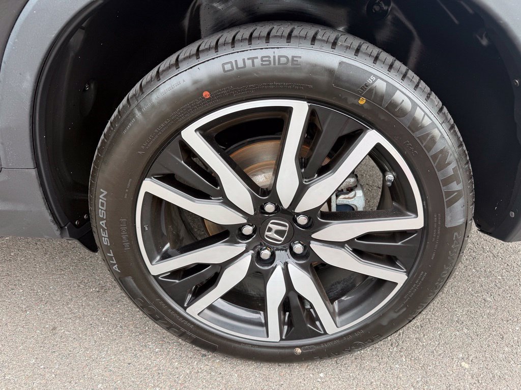 Used 2020 Honda Pilot Touring image 36
