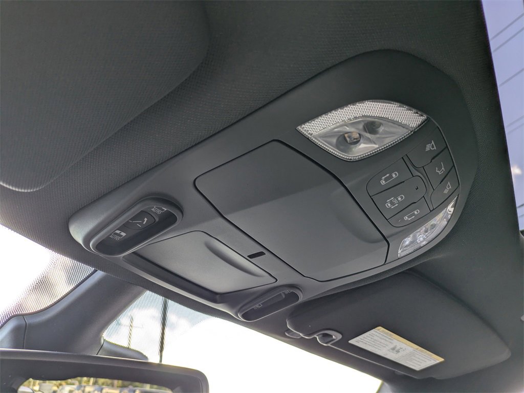 New 2026 Chrysler Pacifica Limited w/ Uconnect Theater Family Group image 29